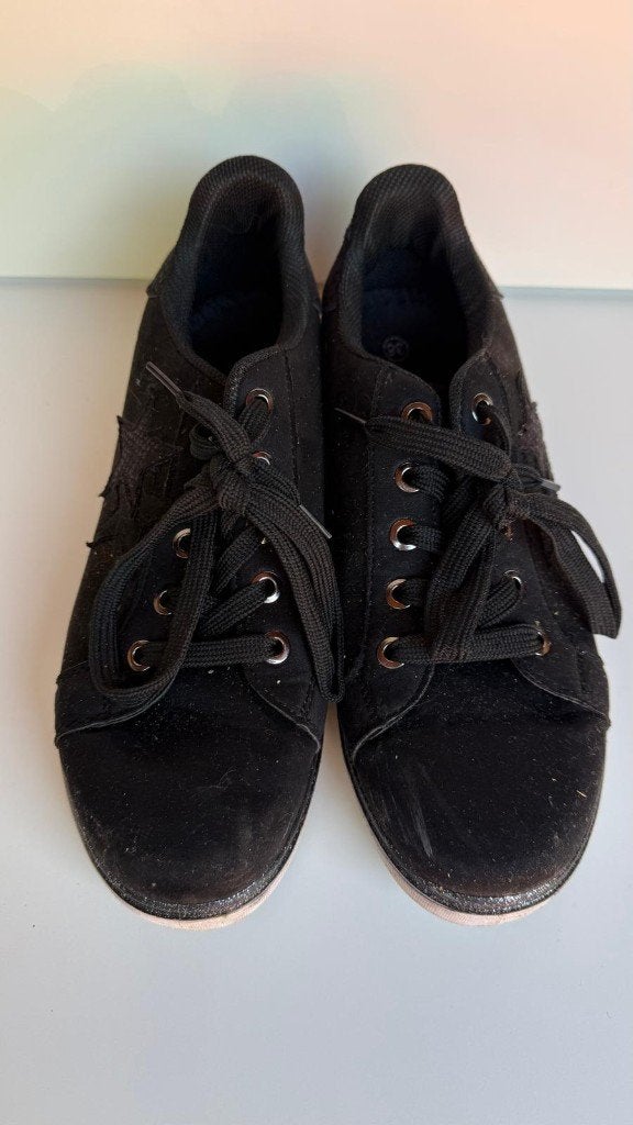 Sneakers Roxy taille 38 — noires avec étoile, Vêtements | Femmes, Chaussures, Porté, Sneakers et Baskets, Noir, Enlèvement ou Envoi