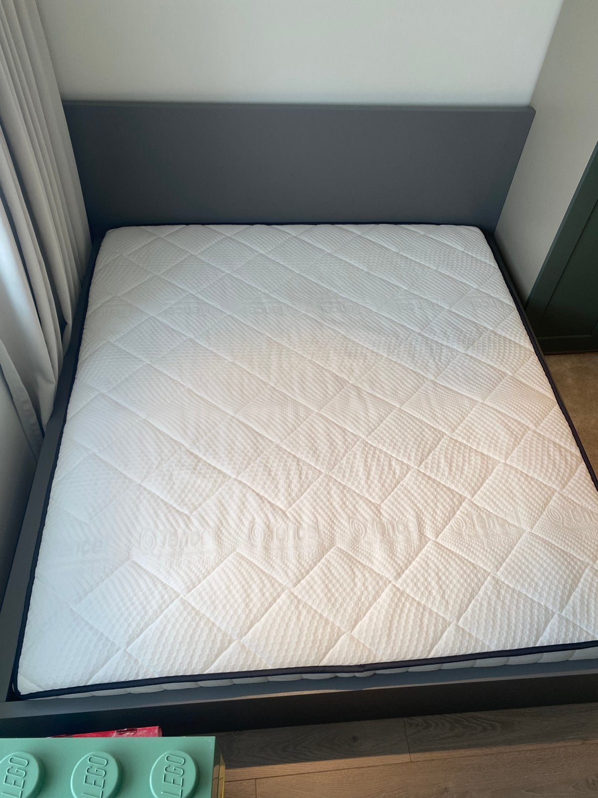 Malm bed IKEA 180-200, Huis en Inrichting, Ophalen, Gebruikt, Tweepersoons, 180 cm