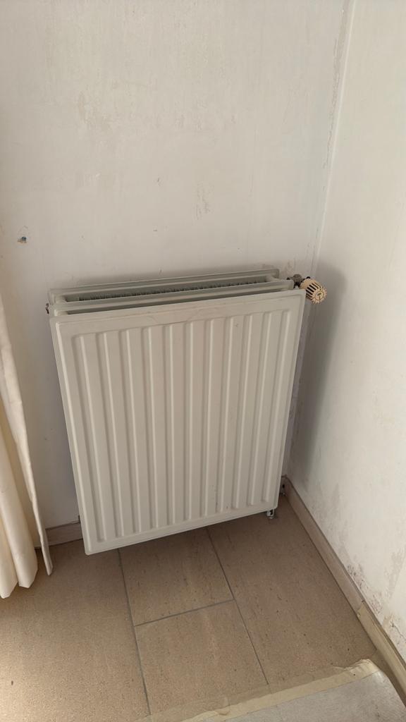 Ijzeren radiator, Doe-het-zelf en Bouw, Verwarming en Radiatoren, Ophalen, Zo goed als nieuw, Radiator