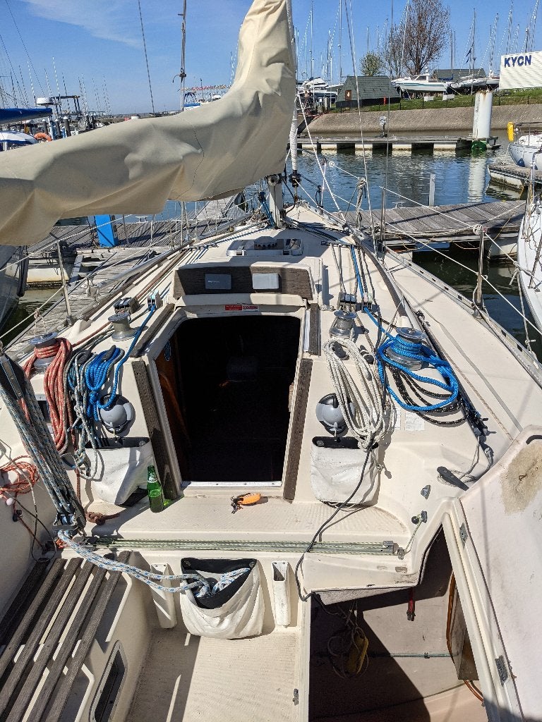 FIRST 30E GTE 1982, Watersport en Boten, Kajuitzeilboten en Zeiljachten, Tour-wedstrijdjacht, Beneteau, Diesel, Binnenboordmotor