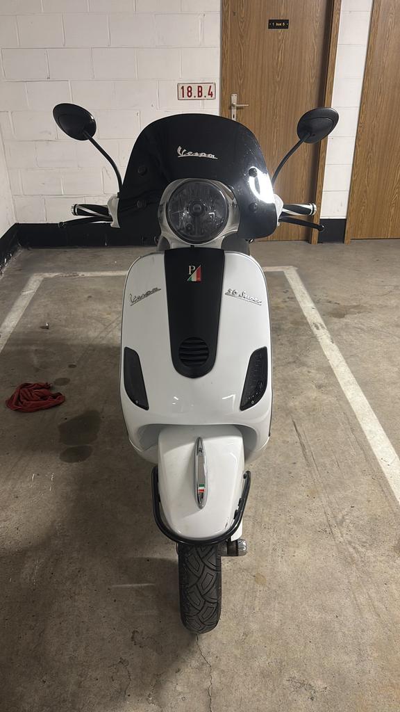 Vespa lx50 b klassen top staat prijs licht bespreekbaar, Fietsen en Brommers, Scooters | Vespa, Ophalen, Benzine, 50 cc, Vespa LX
