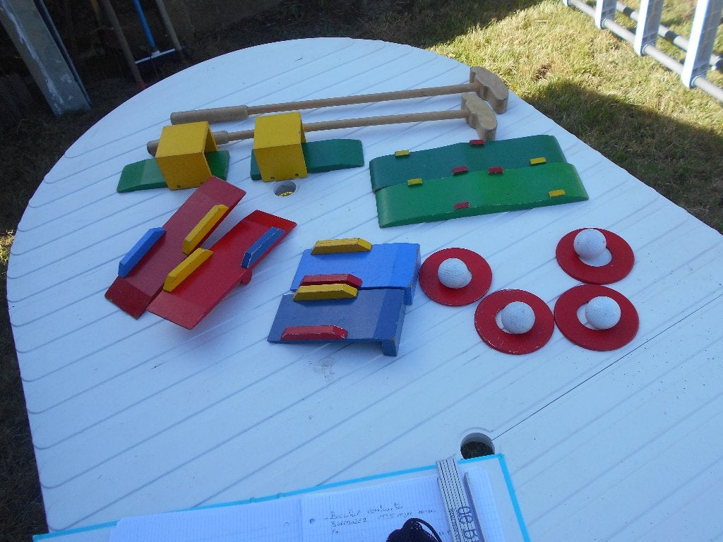 houten minigolf setje, Kinderen en Baby's, Speelgoed | Buiten | Los speelgoed, Ophalen of Verzenden, Gebruikt