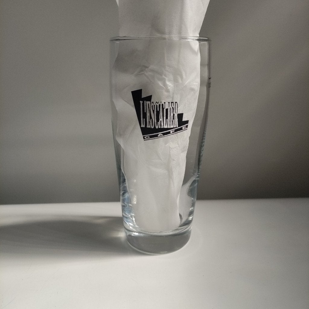 verre bière diekirch café l'escalier, Collections, Marques de bière, Enlèvement ou Envoi