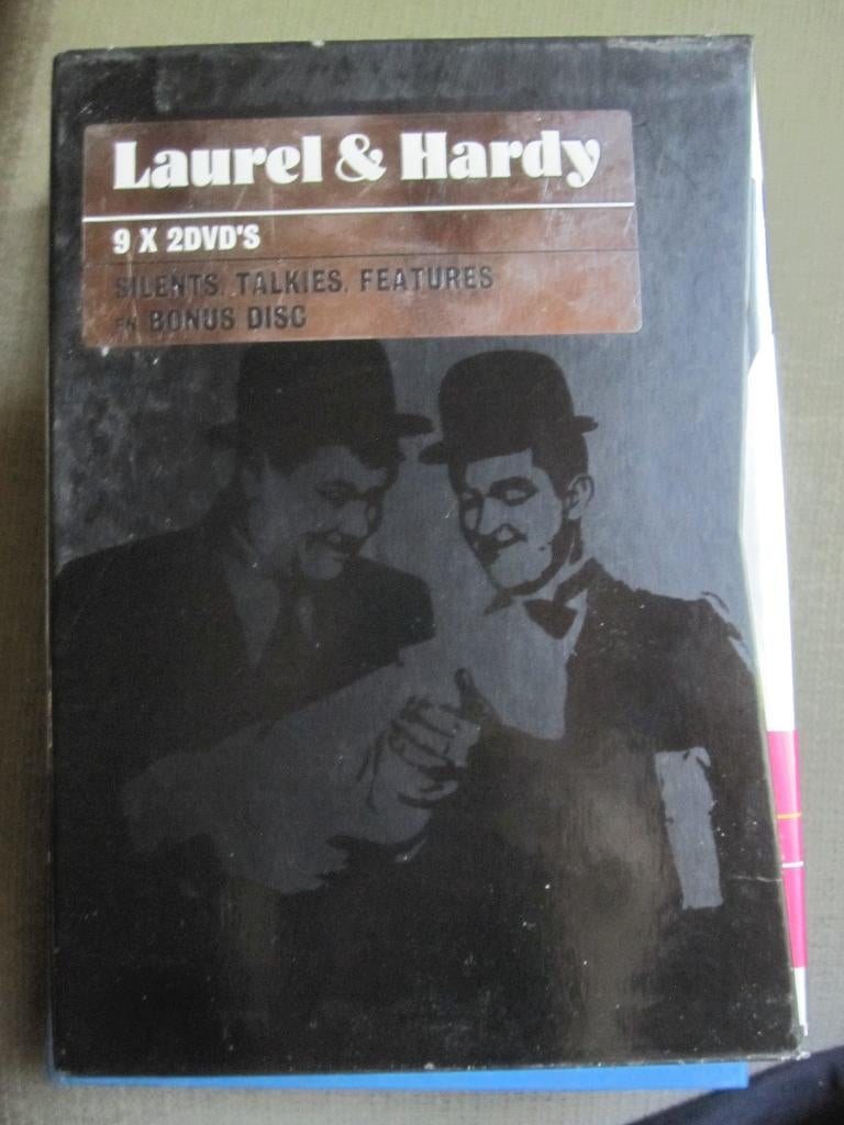 Collection Laurel & Hardy (19 disques), Tous les âges, Enlèvement ou Envoi, Comme neuf, Autres genres