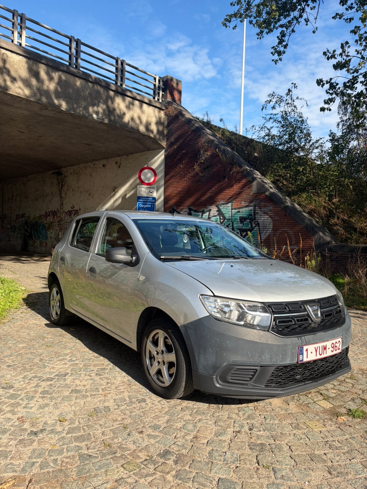 Dacia Sandero (2018) – 120.000 km, Auto's, Voorwielaandrijving, Stof, Zwart, 5 deurs