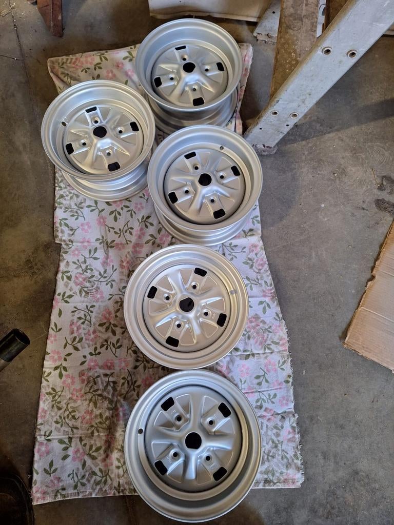 5 jantes 4,5 x 10  MINI  et 22 environ.., Autos : Pièces & Accessoires, Enlèvement, Jante(s)