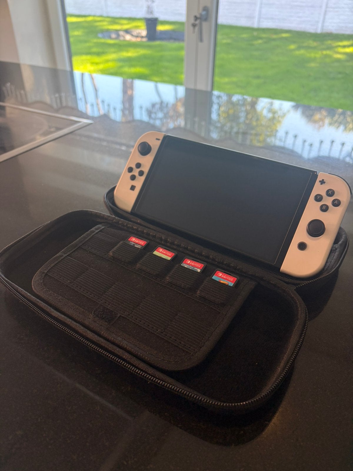Nintendo Switch OLED te koop, in goede staat., Enlèvement, Comme neuf, Switch OLED, Avec jeux