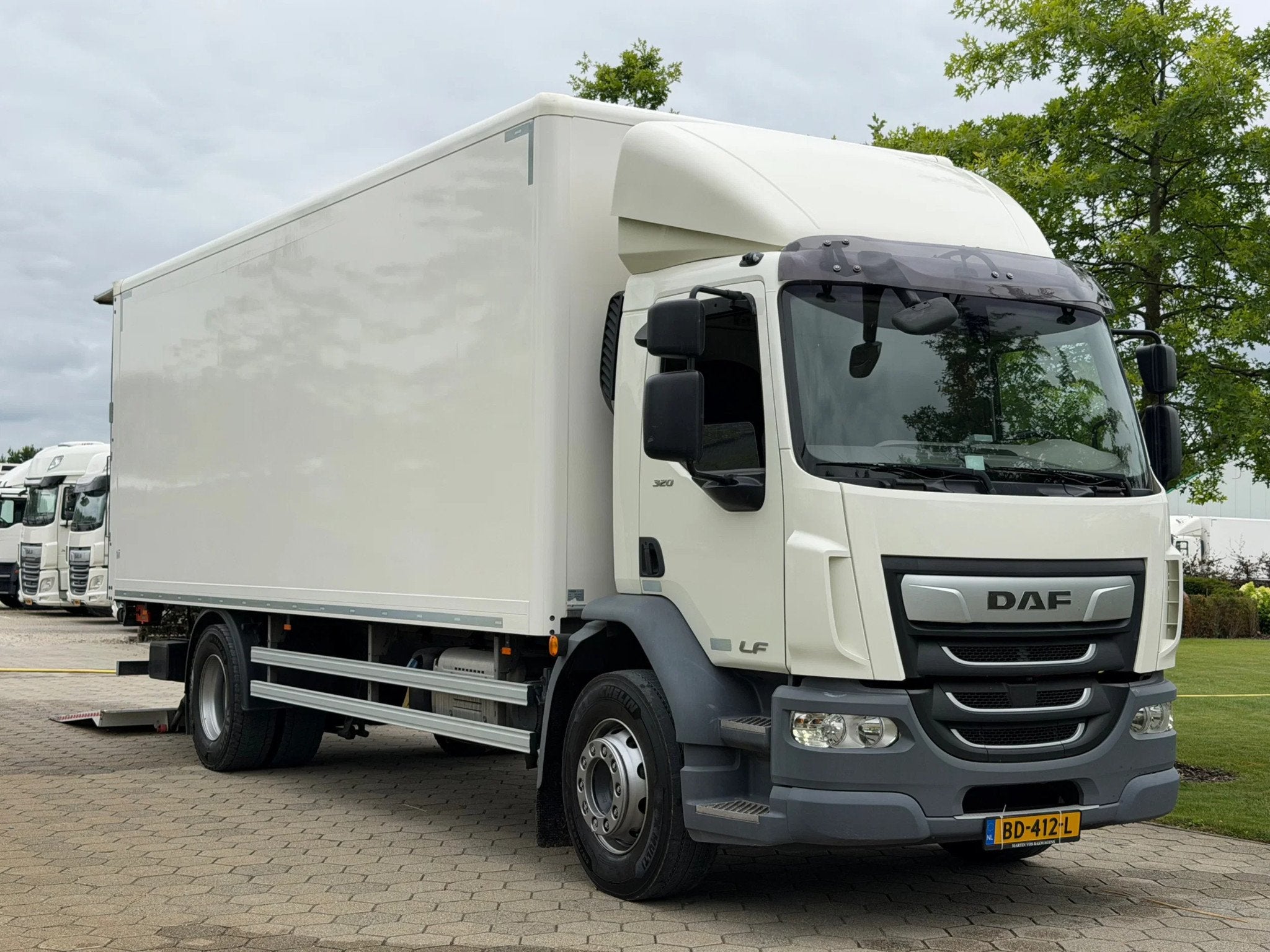 DAF CF 320 L2EN3 (bj 2020), Auto's, Bestelwagens en Lichte vracht, Automaat, Achterwielaandrijving, Gebruikt, Euro 6