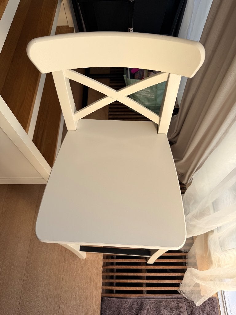 Îlot de cuisine IKEA blanc avec les deux chaises hautes, Maison & Meubles, Bois, Comme neuf, Enlèvement, Autres types