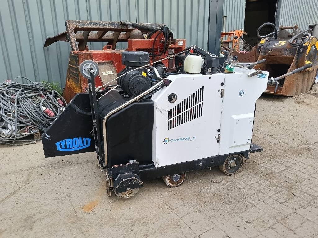 TYROLIT FSD1274P sten beton diamant zaag saw cement road, Articles professionnels, Articles professionnels Autre