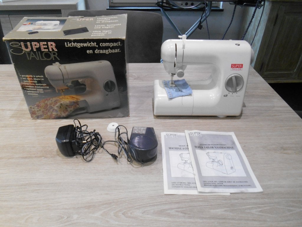 naaimachine super tailor, Hobby en Vrije tijd, Naaimachines en Toebehoren, Ophalen of Verzenden, Zo goed als nieuw, Naaimachine