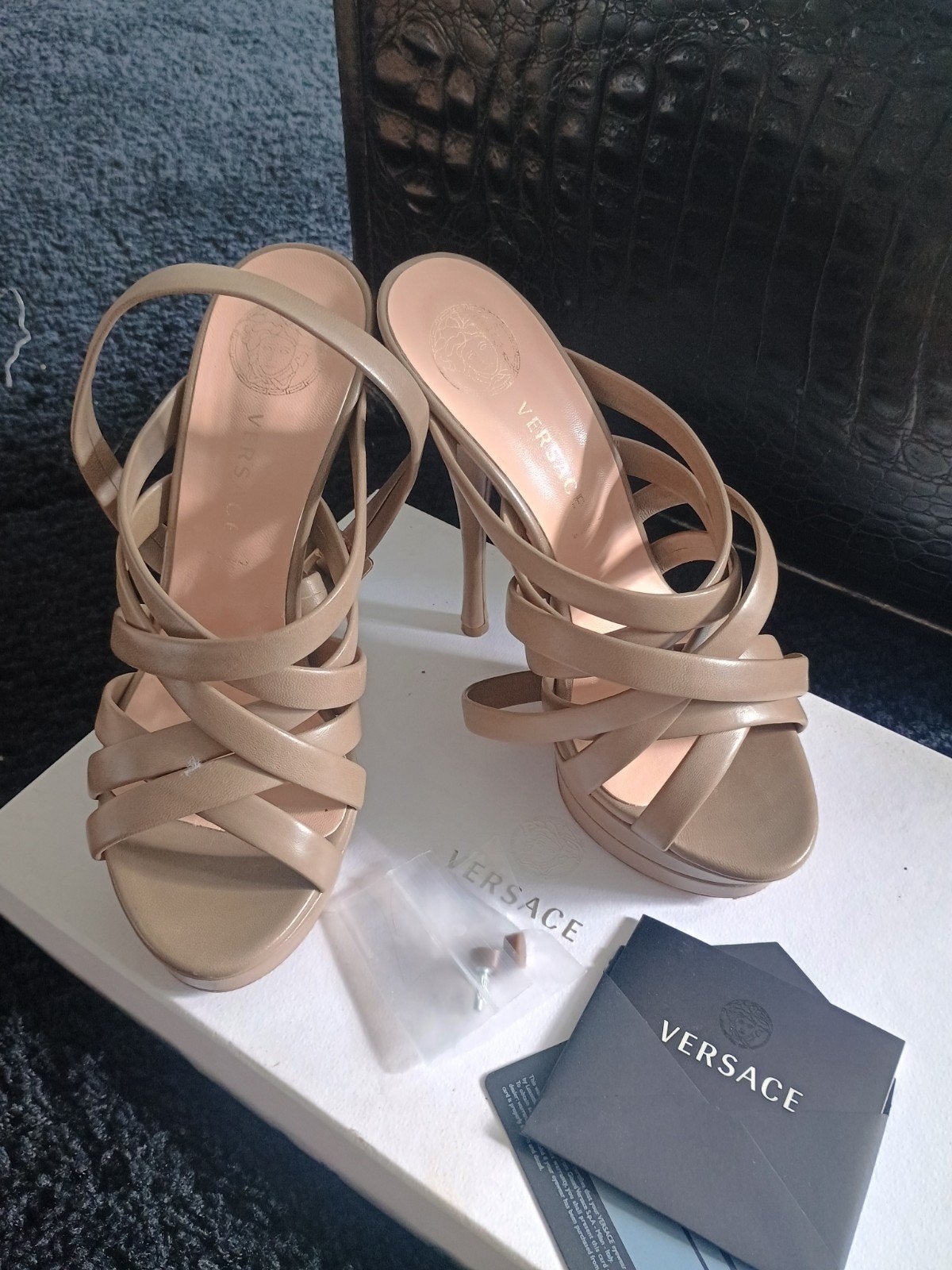 Slingback 37 de Versace, Neuf, Enlèvement ou Envoi, Chaussures à haut talons, Vert