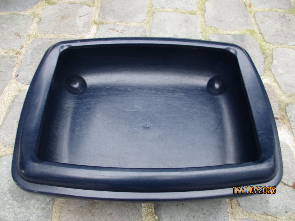 plastieken bak, 40 tot 60 cm, 50 tot 75 cm, Ophalen of Verzenden, Zo goed als nieuw