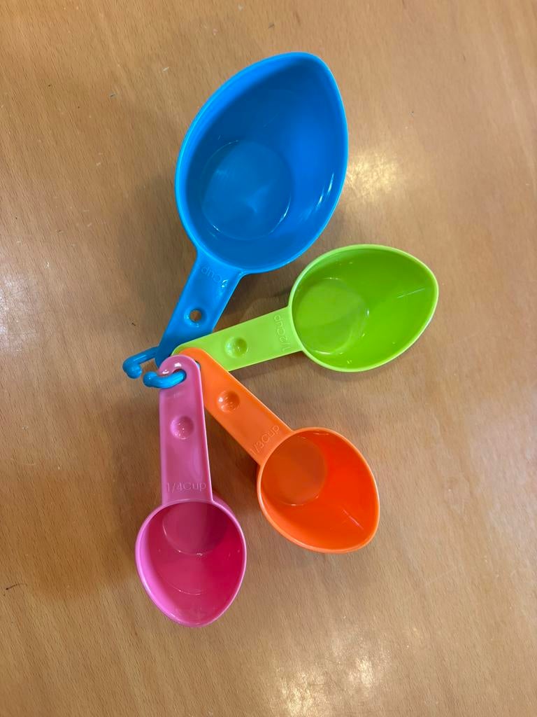 Cup a mesurer, Enlèvement, Comme neuf
