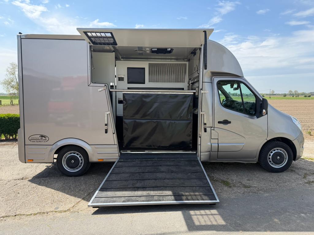 Renault master paardencamionette, Enlèvement, Comme neuf, Autres matériaux, Remorque 2 chevaux