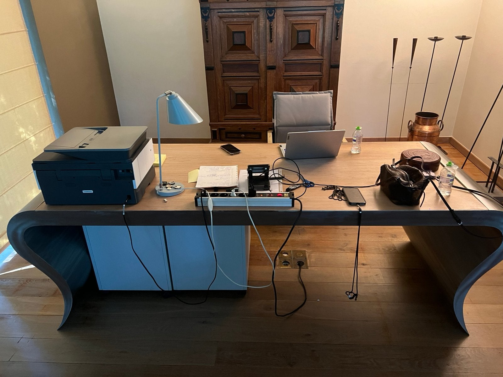 Modern bureau, Enlèvement, Comme neuf