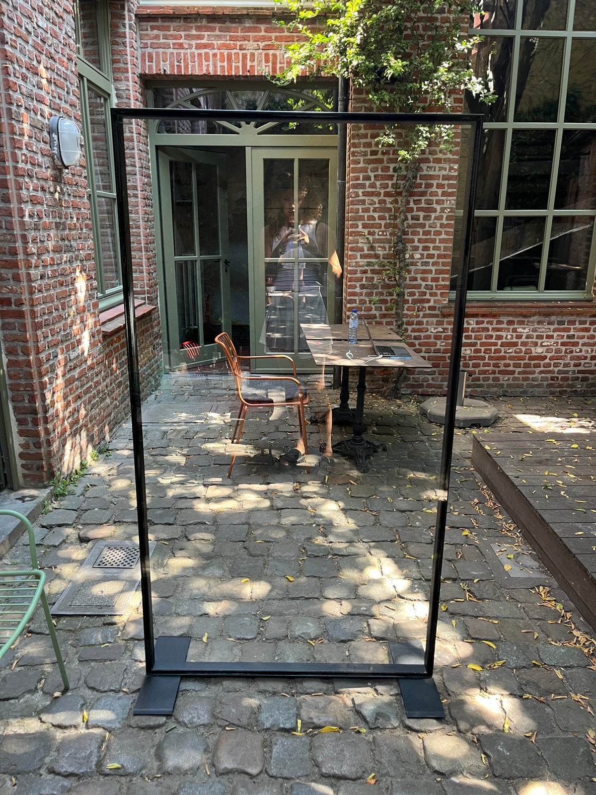 KAMERSCHERM GLAS/STAAL, Huis en Inrichting, Woonaccessoires | Kamerschermen, Ophalen, Zo goed als nieuw
