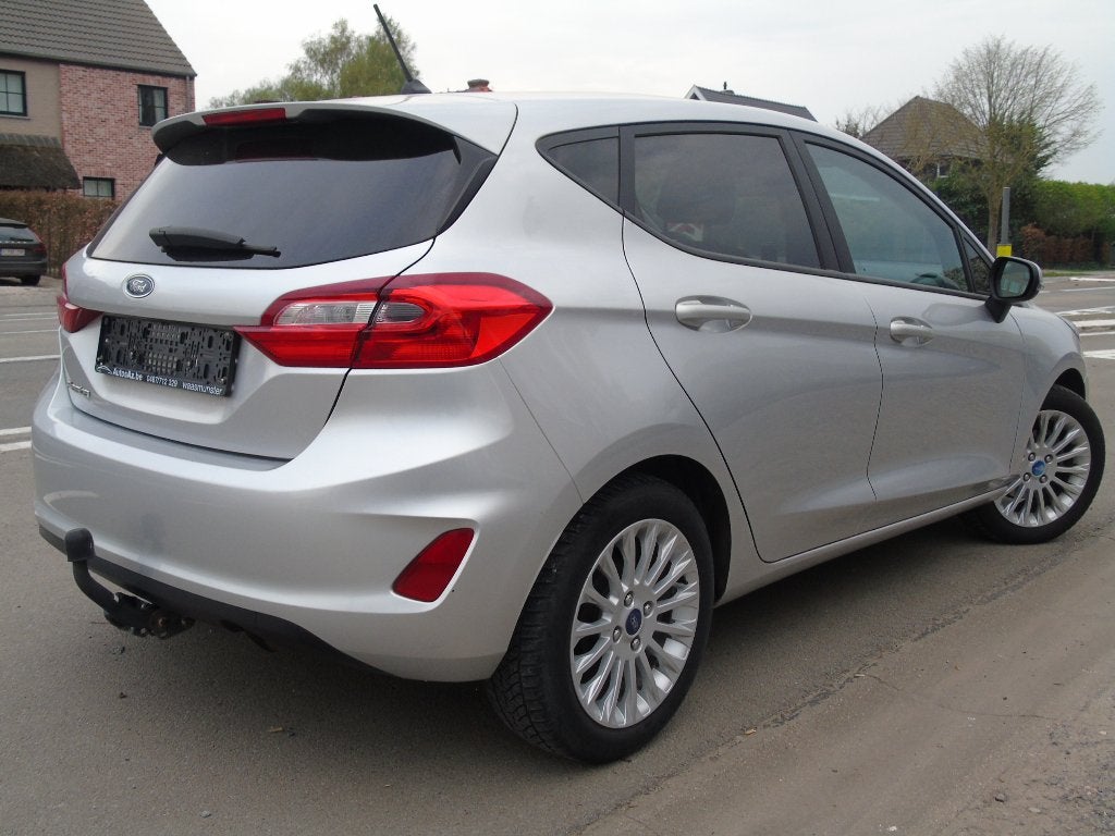 Ford Fiesta 1.1i Titanium*11/2017*1ste Eigen*SLECHTS 58.000K, Auto's, Voorwielaandrijving, Stof, 4 cilinders, Zilver of Grijs