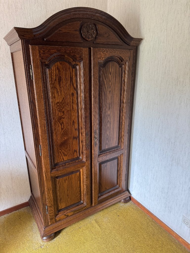 Houten halkast, Ophalen