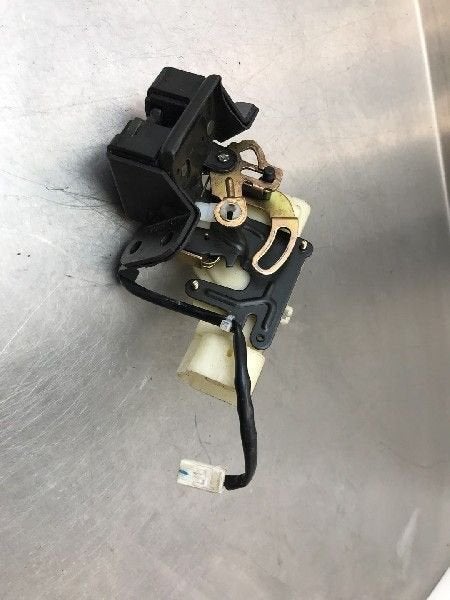 DIVERS VEROUILLAGE Mazda 323 Fastbreak (BJ14), Utilisé, Mazda