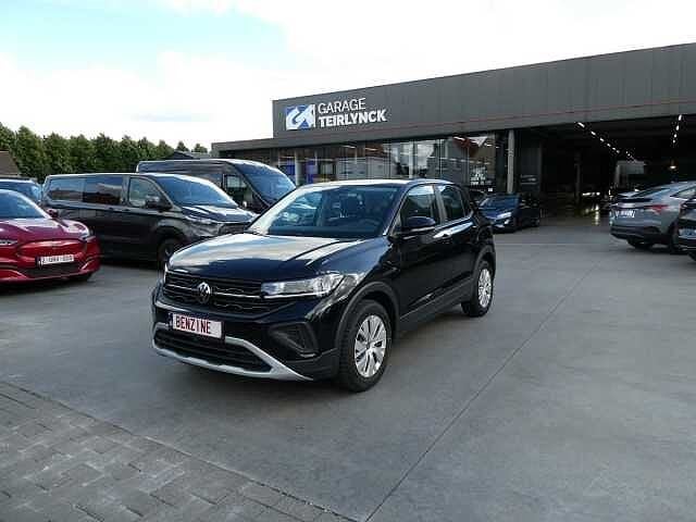 Volkswagen T-Cross 1.0 TSi 95pk Business Luxe '25 1000km, Zwart, https://public.car-pass.be/vhr/a6334915-af1d-4ee2-aa9e-6978a1e9f41c