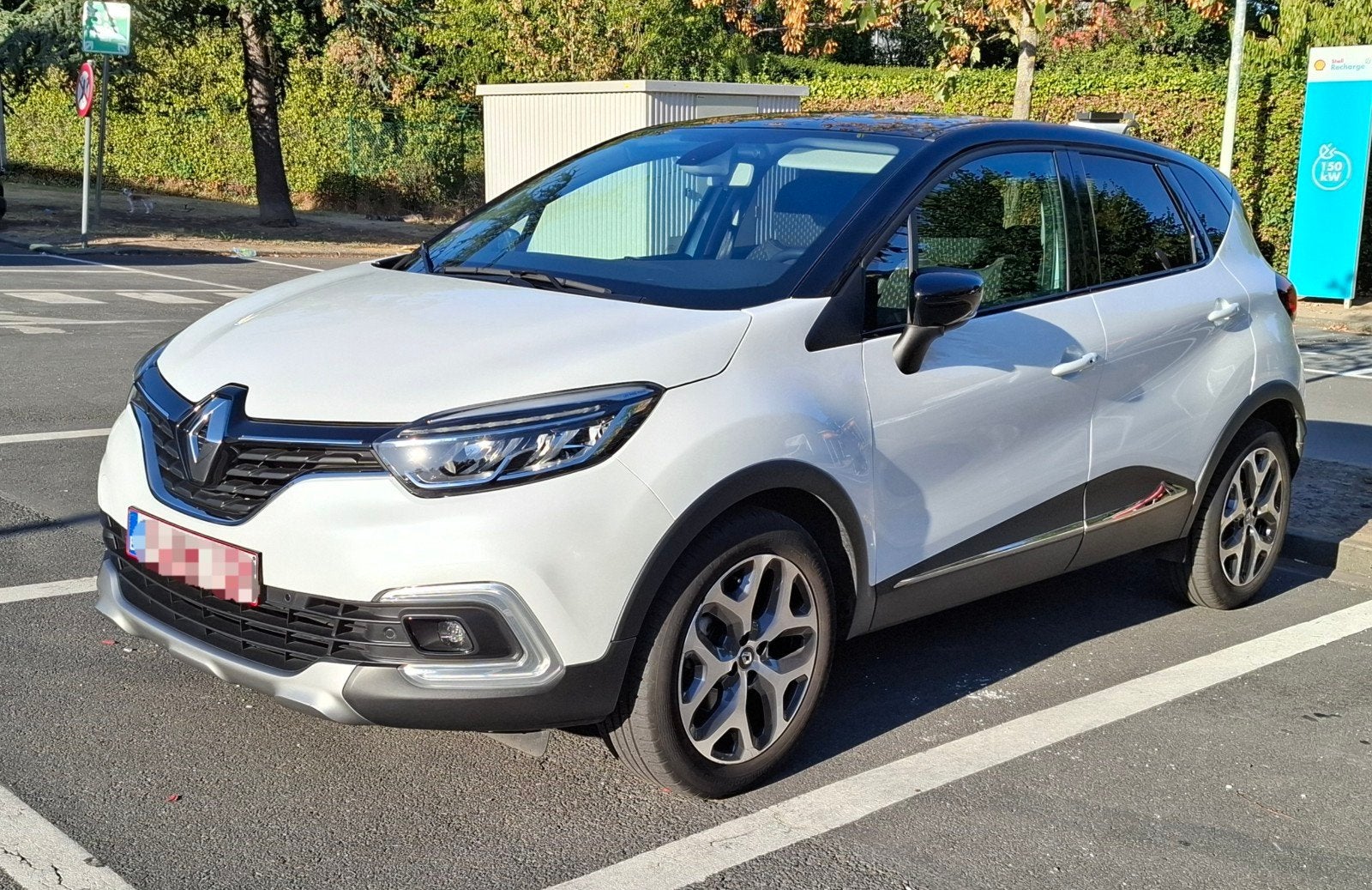 Renault Captur 1.2 auto, Stof, 87 kW, 4 cilinders, Wit