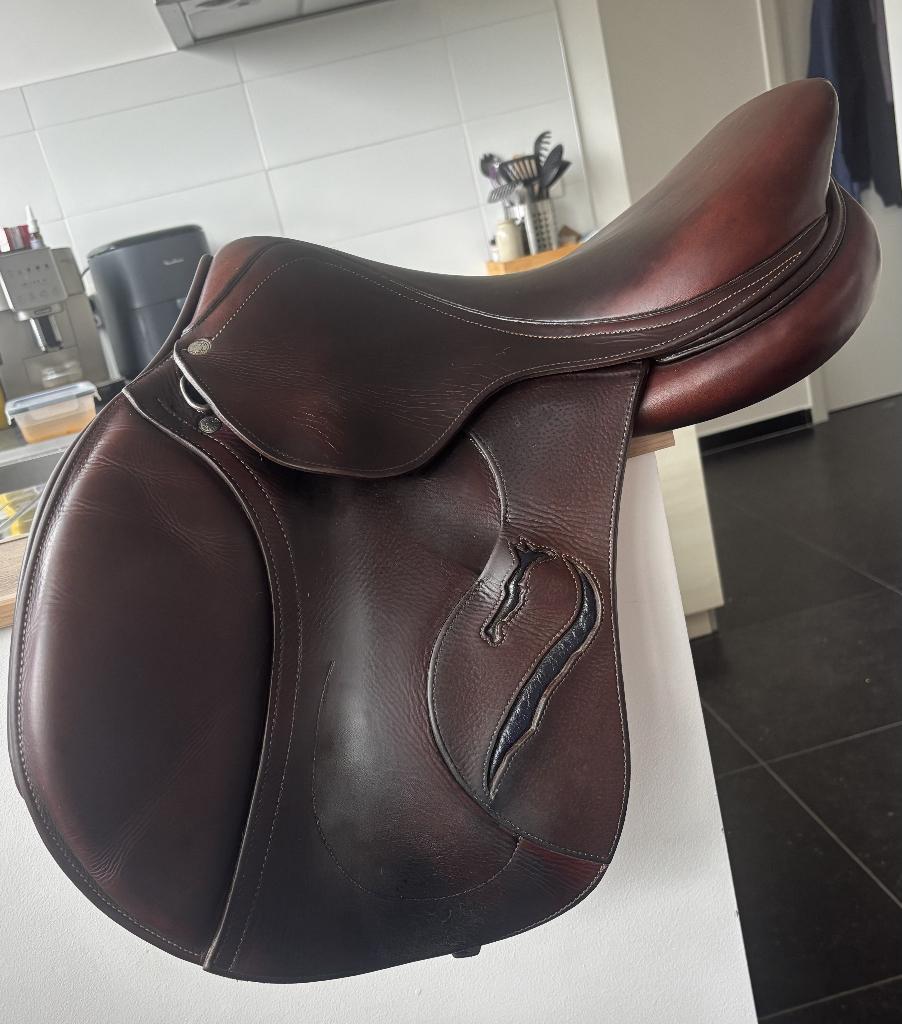 Selle antares 17p, Animaux & Accessoires, Chevaux & Poneys | Selles, Enlèvement, Utilisé, Obstacle