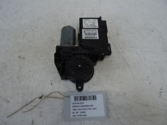 MOTEUR LEVE VITRE ELECTRIQUE AVANT DROIT Audi A4 Avant (B7), Utilisé, Droite, Audi