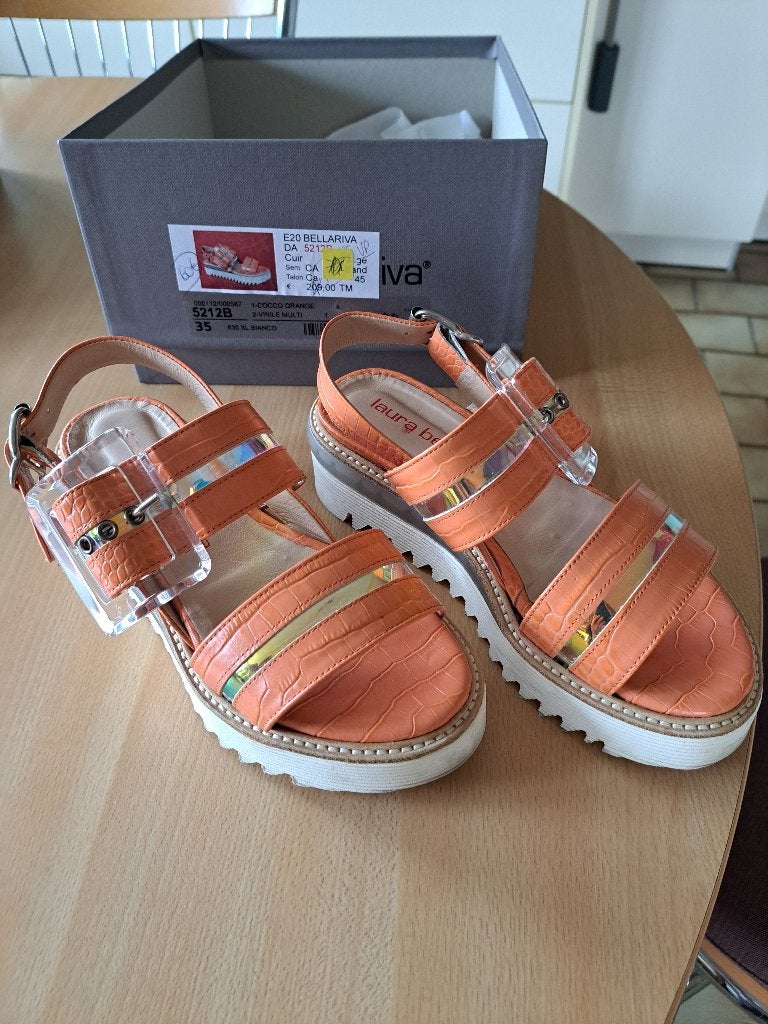 Sandale en cuir SOFTWAVES ado/dame taille 35, Comme neuf, Enlèvement, Orange, Softwaves