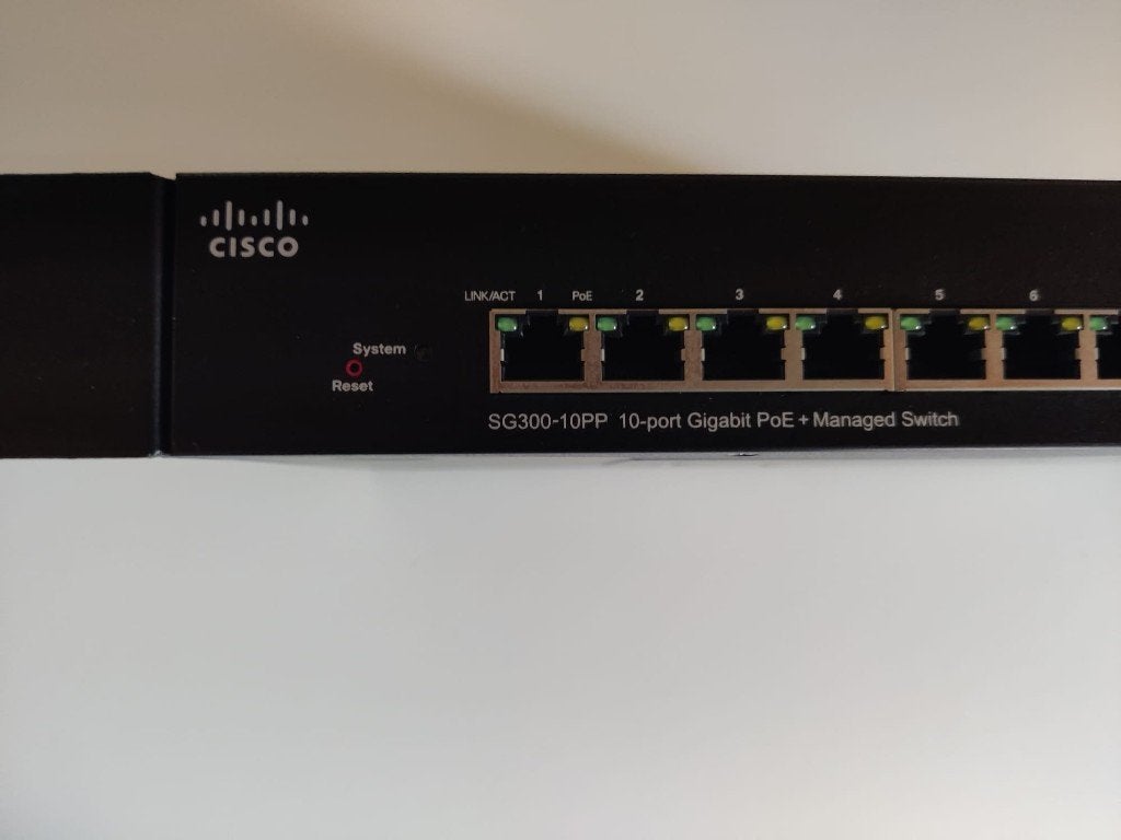 Cisco SG300-10PP, Informatique & Logiciels, Commutateurs réseau, Enlèvement ou Envoi, Utilisé