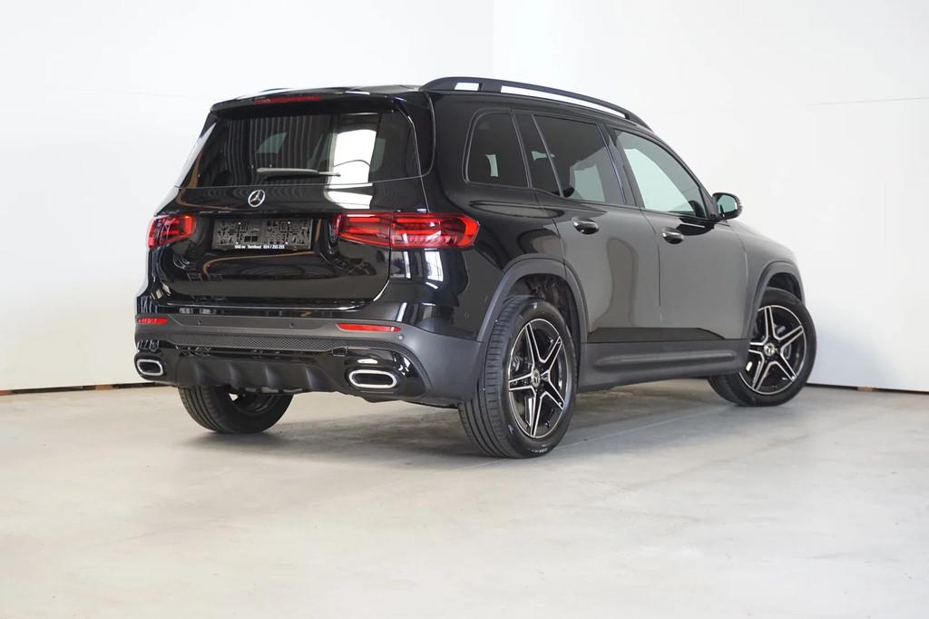 Mercedes-Benz GLB 180 - AMG -7 ZITPLAATSEN - PANO DAK, Auto's, Gebruikt, Zwart, 136 pk, Bedrijf