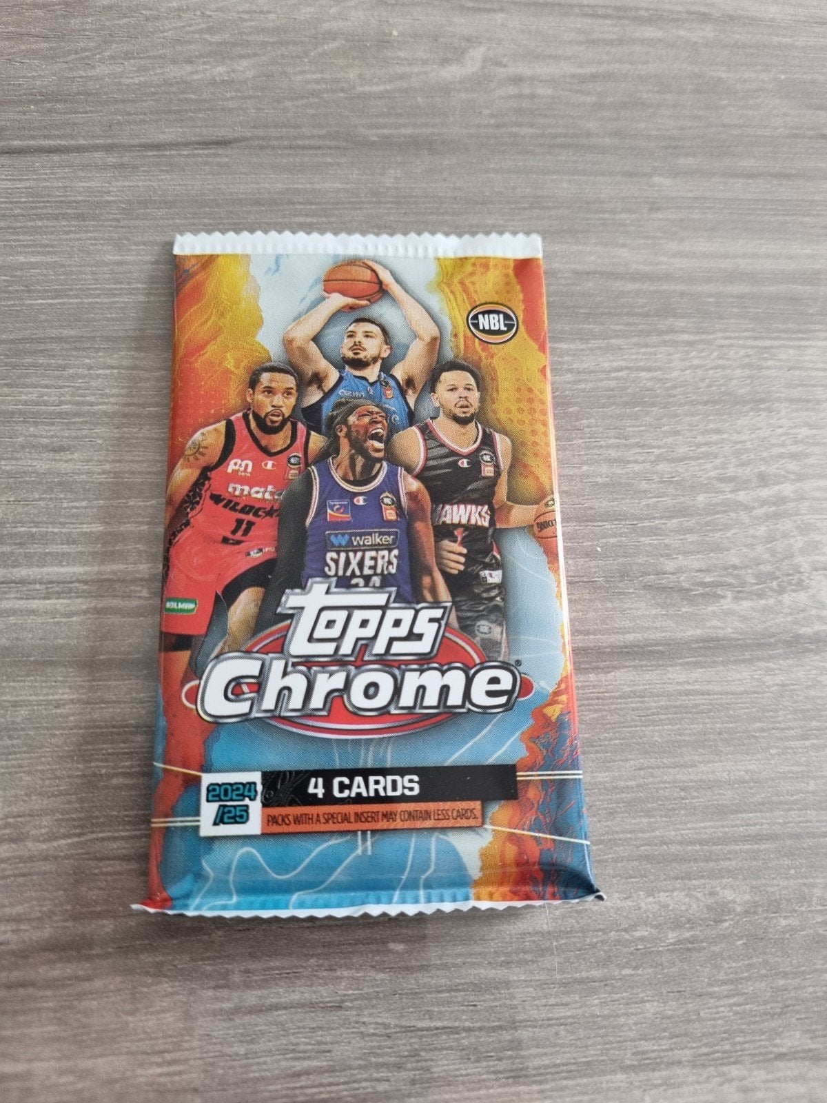 Pack scellé Topps Chrome NBL 24-25, Enlèvement ou Envoi, Neuf, Plusieurs images