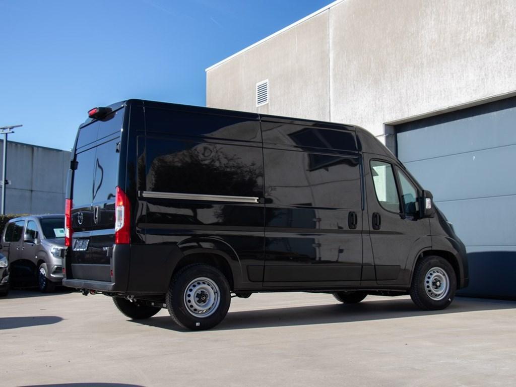Opel Movano L2H2|2.2 AT8 140PK|CAMERA|NAVI|TREKHAAK, Automaat, Monovolume, Zwart, Movano