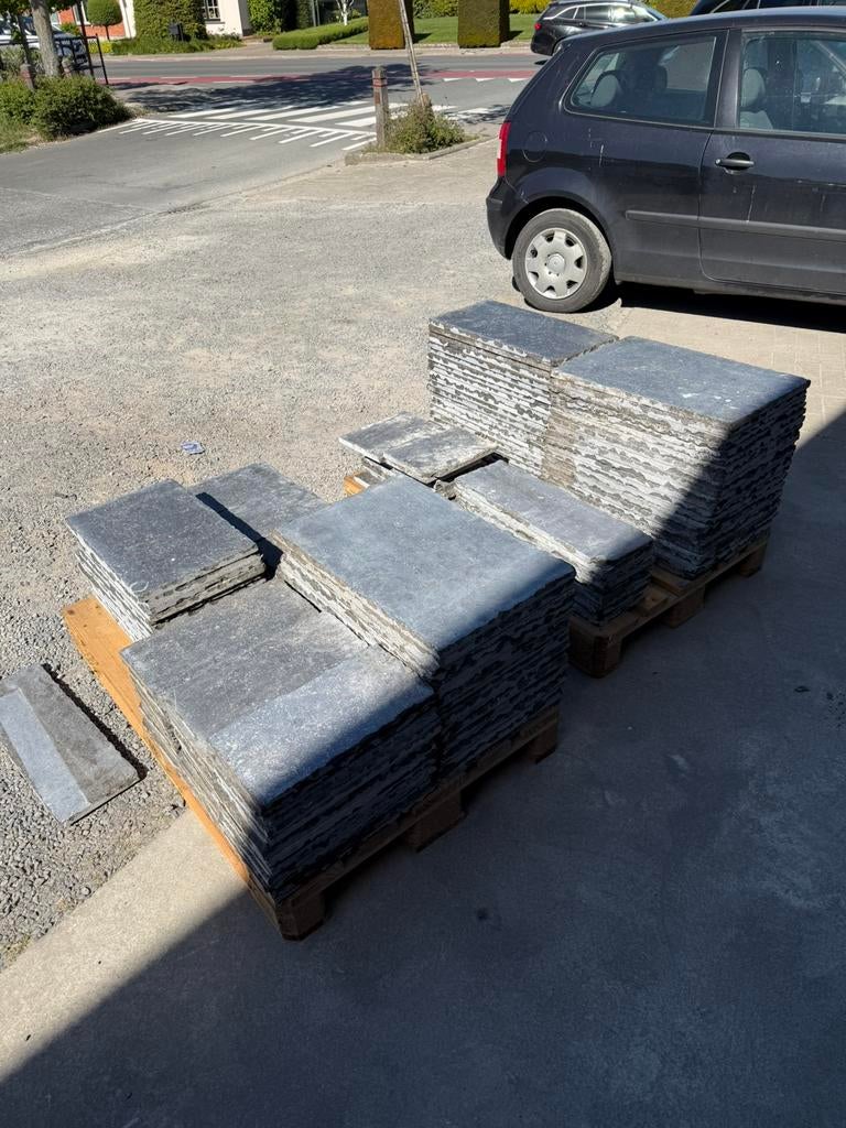 Belgische blauwsteen verschillende formaten 22,9m2, Ophalen, Zo goed als nieuw