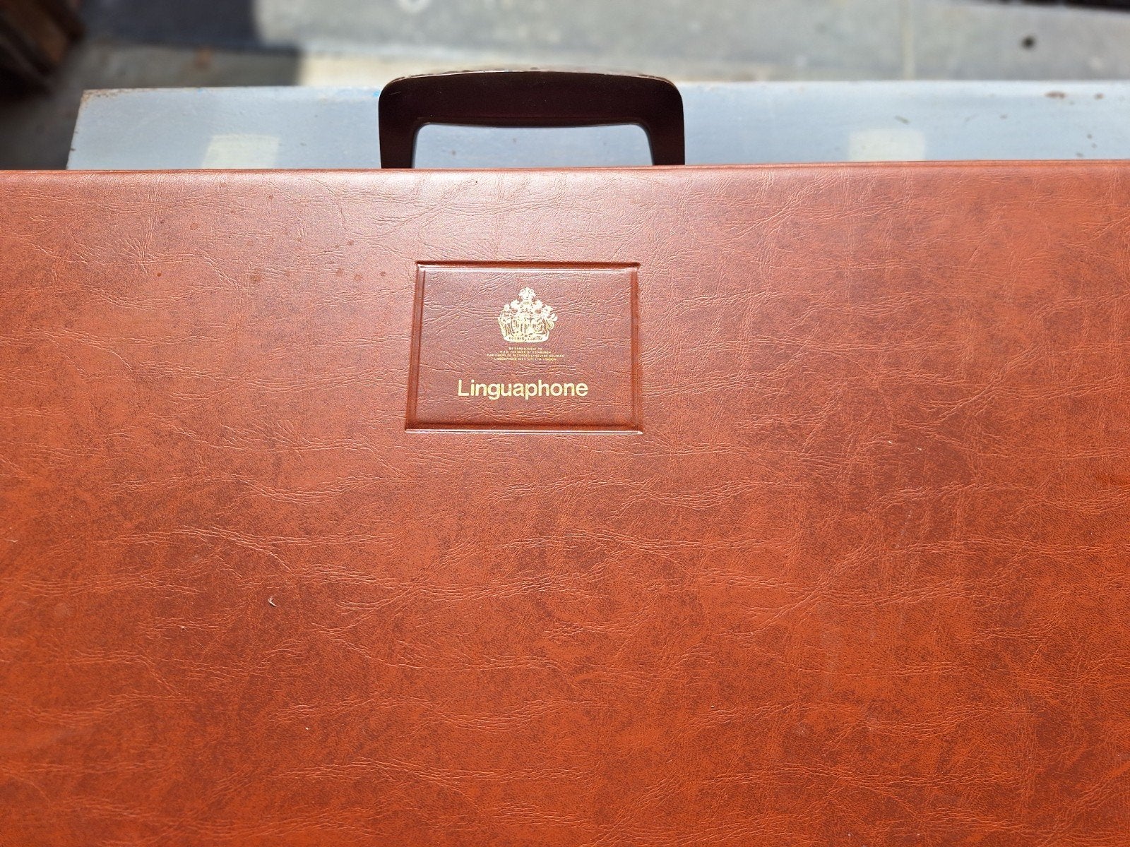 valise avec cours d anglais, Enlèvement