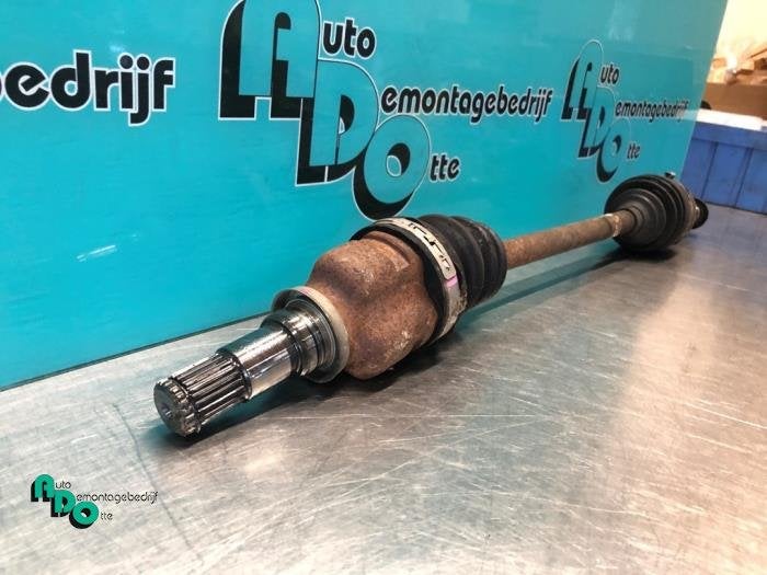 Aandrijfas links-voor van een Citroen C1 (C1 08-), Gebruikt, -, Ophalen of Verzenden, -