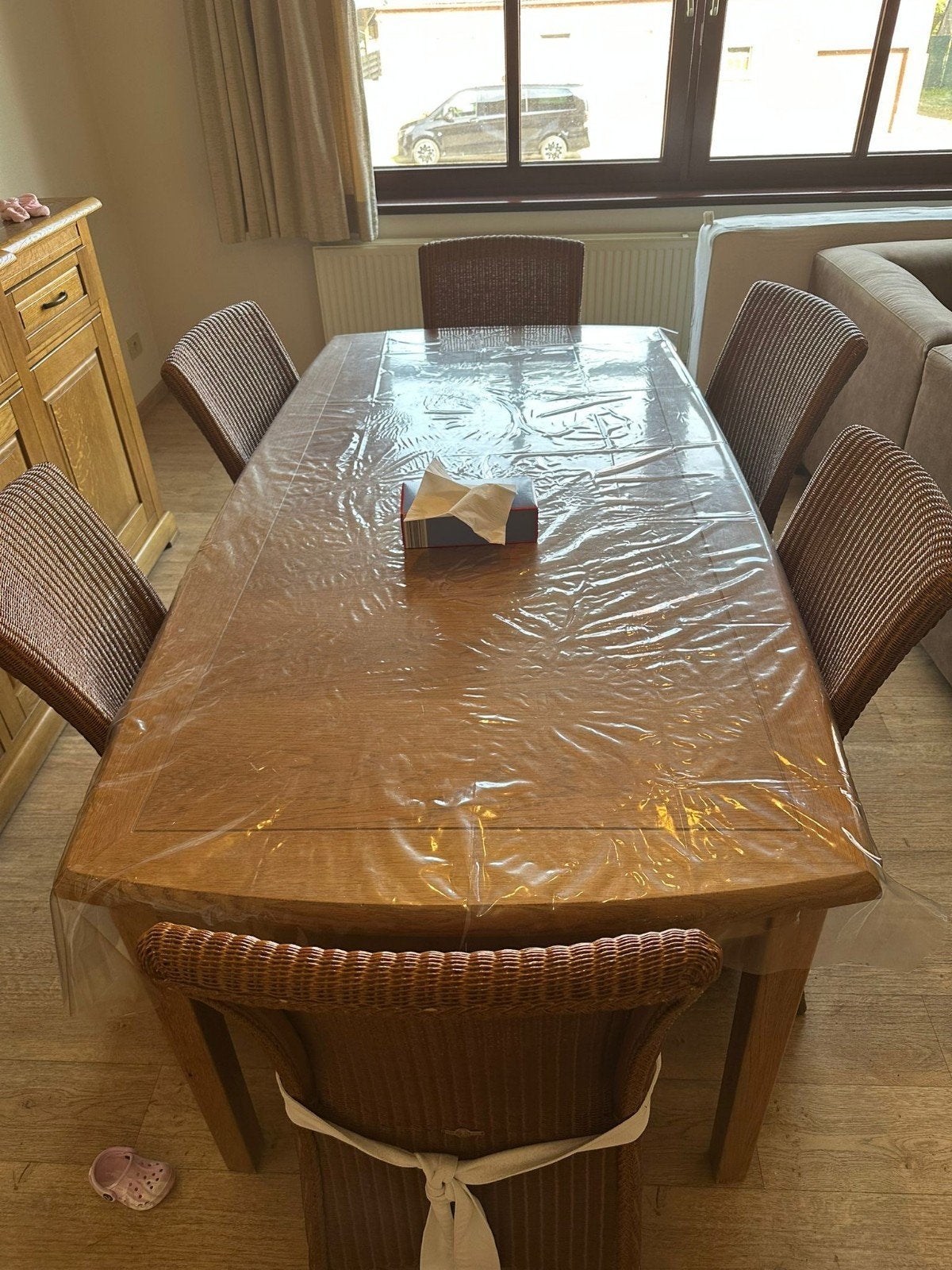 Eettafel met 6 stoelen, Ophalen