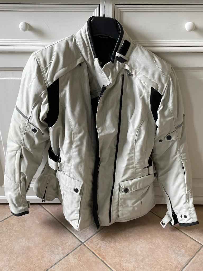 VESTE MOTO REV'IT - GRIS CLAIR - Taille 46 (taille grand ), Motos, Enlèvement, REV'IT!, Femmes, Manteau | tissu