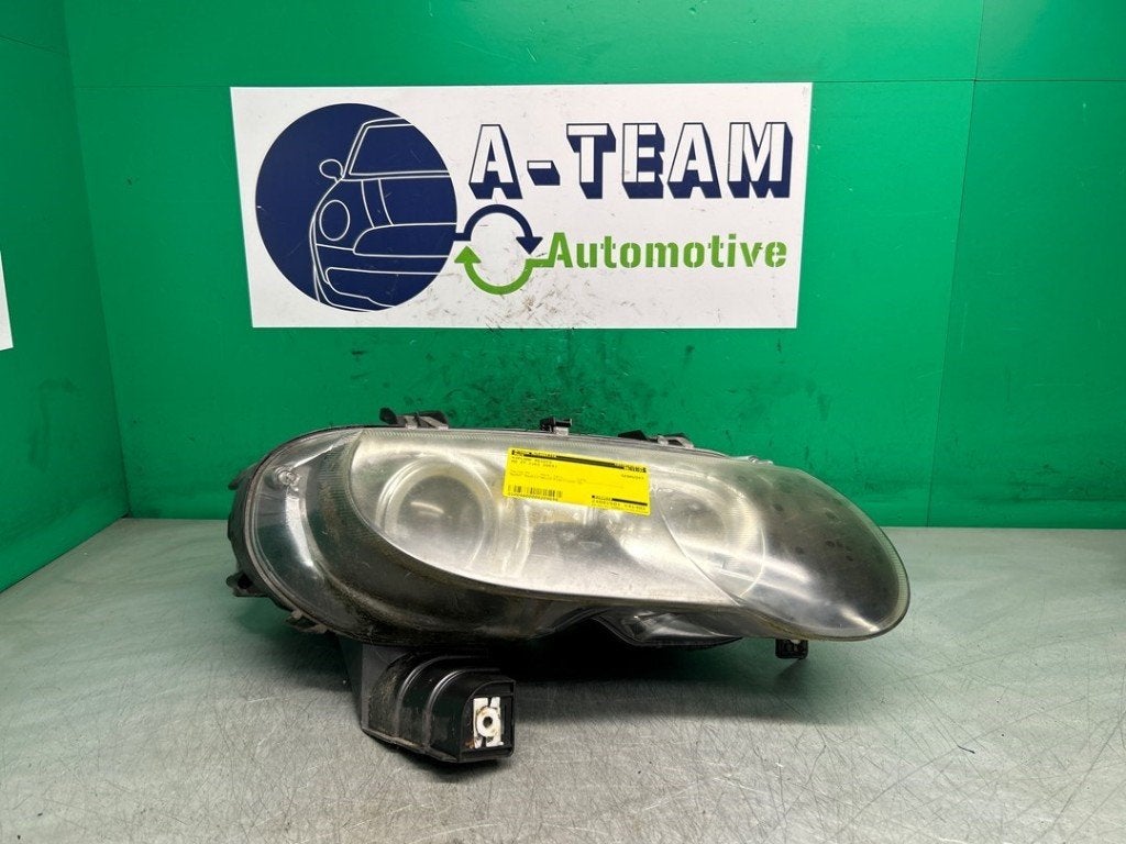 PHARE / OPTIQUE AVANT DROIT MG ZT (|2380522|002860|), Utilisé, Rixbecker Straße 75
59552  Lippstadt, DE, Info@forvia.com, HELLA GmbH & Co. KGaA
