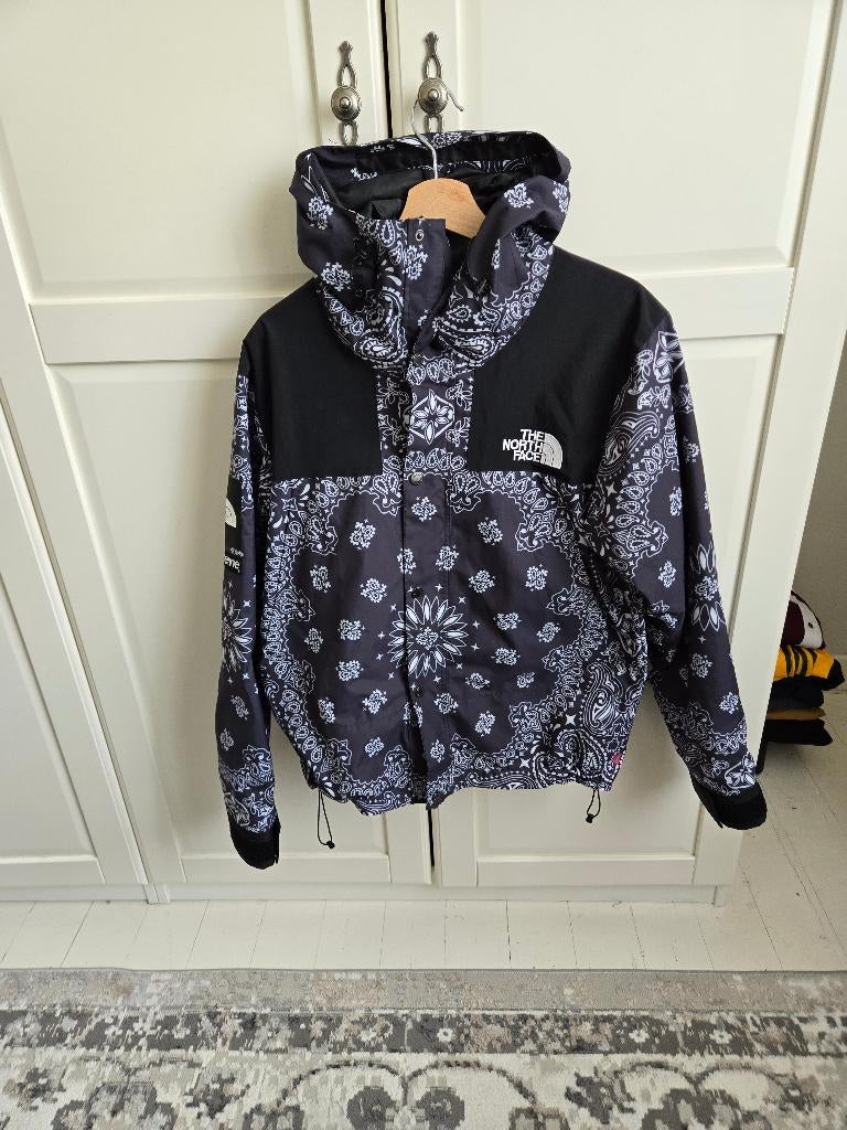 Supreme / the north face, Enlèvement ou Envoi, Comme neuf, Taille 48/50 (M), Noir