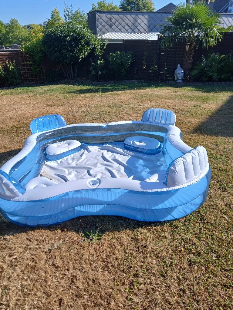 Piscine pour 4, Enlèvement, Neuf