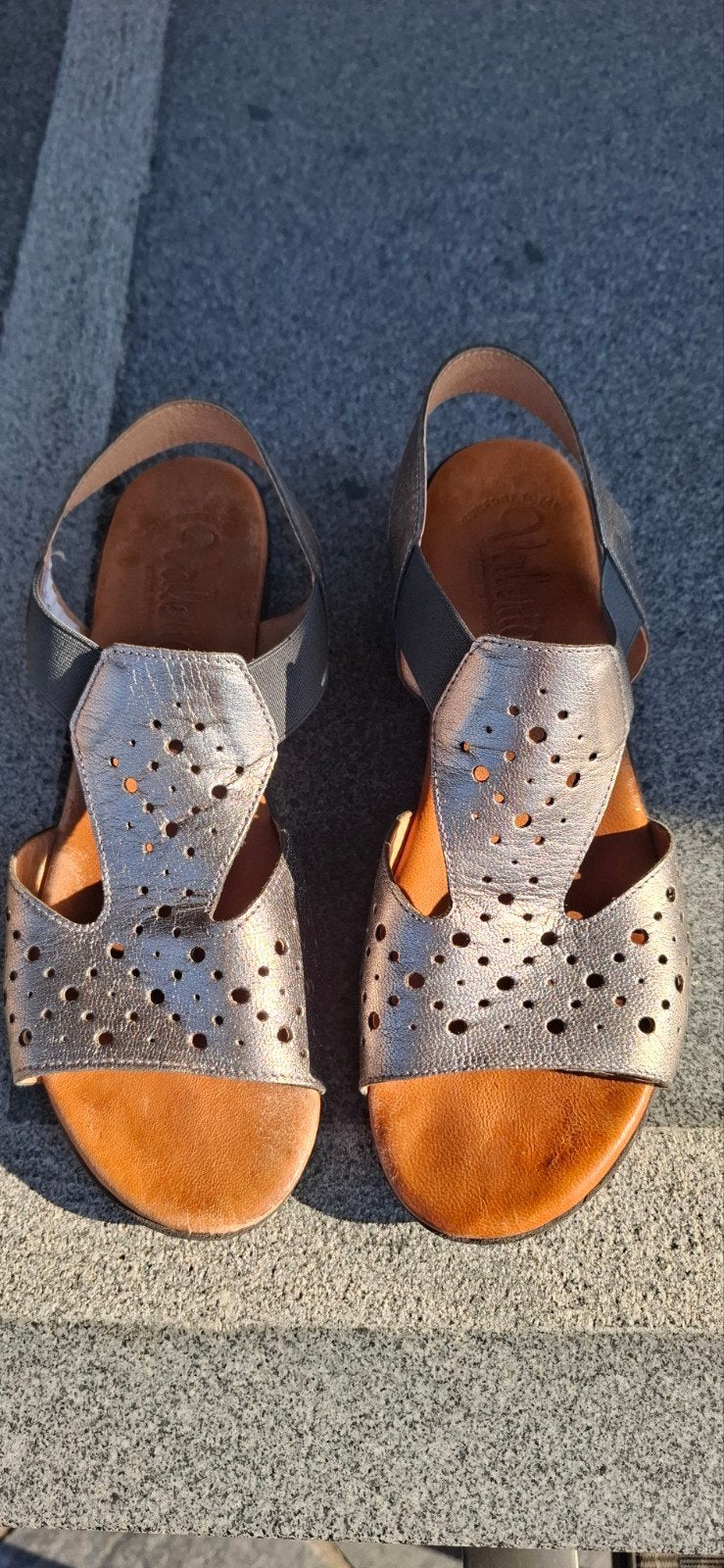 sandalen maat 38 ,staat is zo goed als nieuw, Ophalen