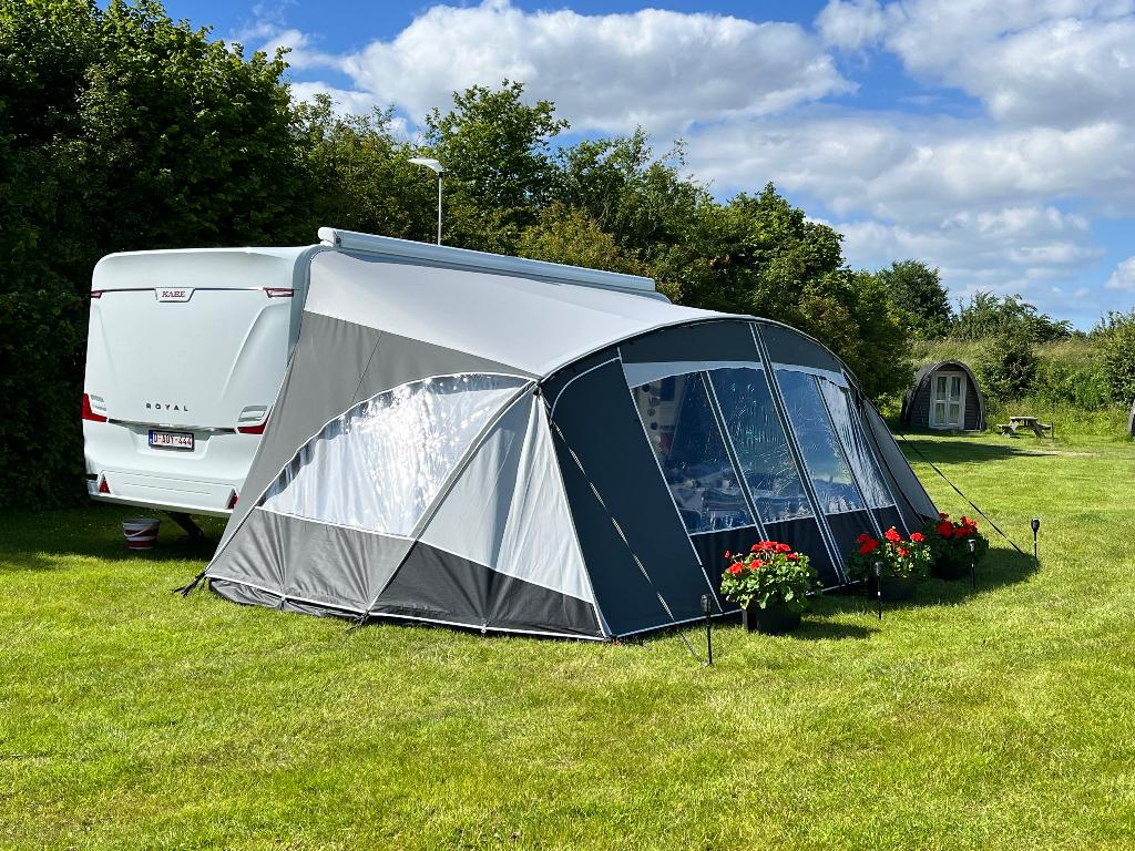 Voortent caravan, Caravans en Kamperen, Voortenten en Luifels, Ophalen, Zo goed als nieuw, Overige merken