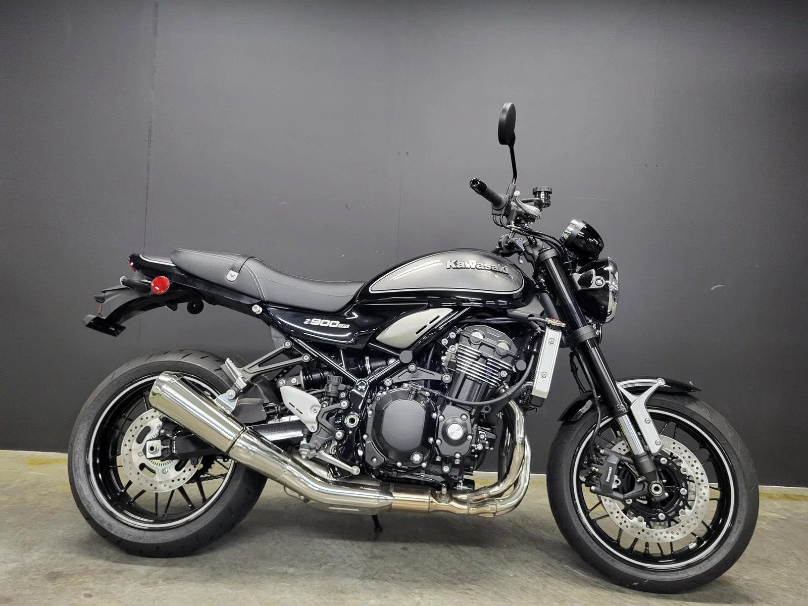 Kawasaki Z 900 RS in absolute nieuwstaat (BTW aftrekbaar), 900 cc, Meer dan 35 kW, Overig, Handgeschakeld
