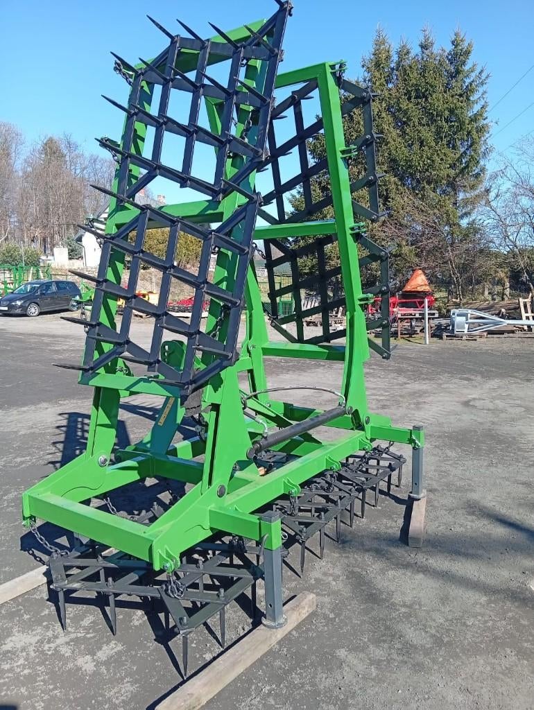 Herse de terrain Kobra à 5 dents, Envoi