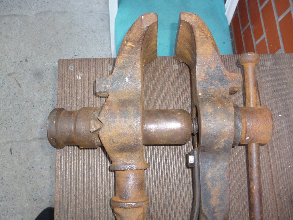étau de forgeron très robuste-TB état, Bricolage & Construction, Établis, 70 à 120 cm, Étau, Enlèvement