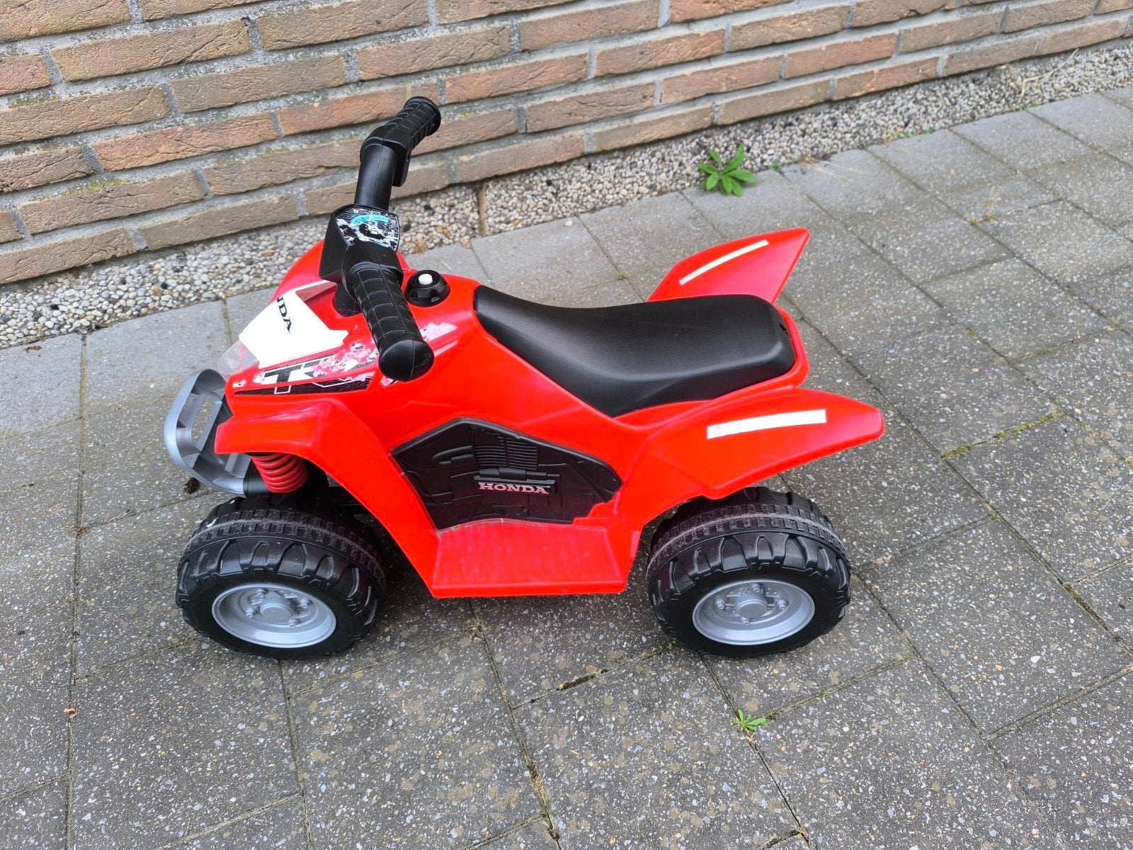 Honda kinderquad op batterij