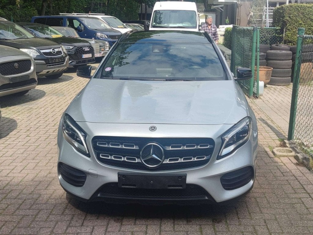 Mercedes-Benz GLA 180 GLA 180 Business Solution AMG ! FULL /, Autos, Achat, Euro 6, Entreprise, Autres couleurs