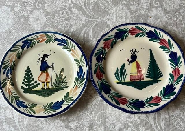 Lot de 2 assiéttes Quimper, Ophalen