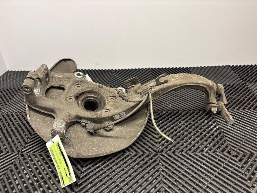 FUSEE AVANT GAUCHE A4 Avant (B8) (|4G0407253A|4G0407241C|), Auto-Union-Straße  1,
85057  Ingolstadt, DE, Info@audi.de, Audi, Utilisé